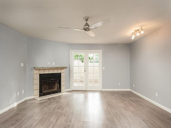 5th image of 15402 N 28th St Unit 121