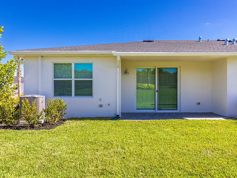 6435 Seabright Ter — Photo 30