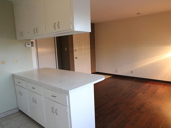 5th image of 1670 Union Ave #A