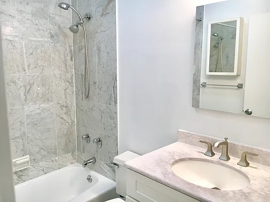 Rented by Peter Ashe | media 37