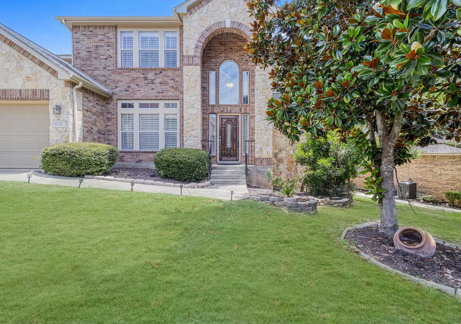 Gorgeous 4 Bd | 3.5 Ba | 2 Car Garage Available In Sonoma Ranch Helotes! Move In Special!! 500 Off** — Photo 2