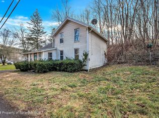 127 Shady Hill Dr, Dalton, PA 18414