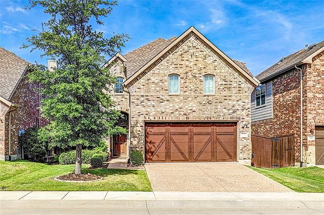 1st image of 217 Westminster Dr