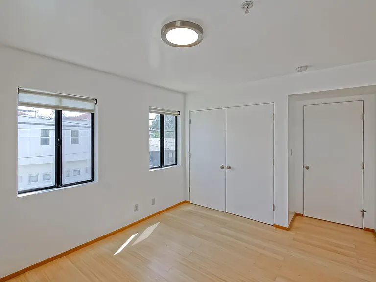 522 Grand Blvd — Photo 29