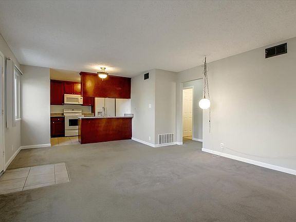 5th image of 1350 Branham Ln Unit 1