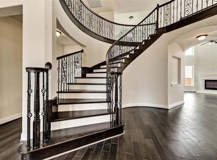 901 Holly Anne Ln, Savannah, TX 76227