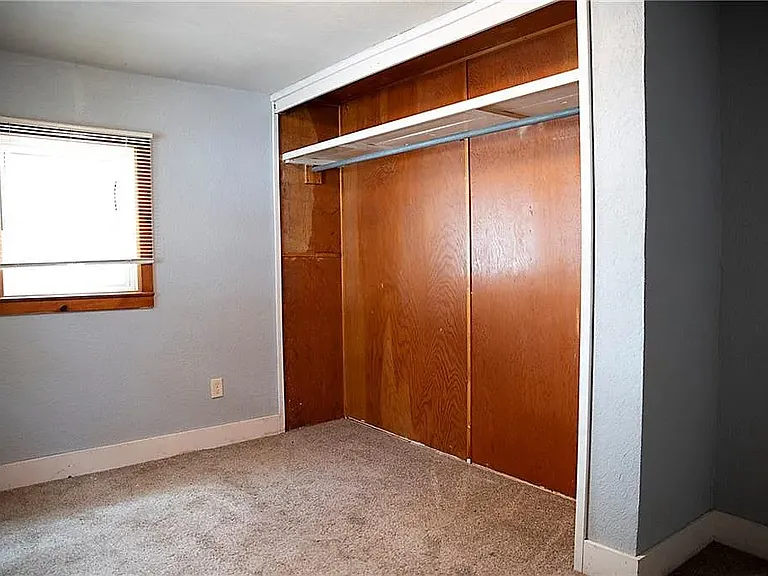 917 Lakeside Ave — Photo 8