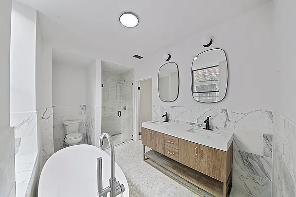 Rented by Synergy NYC | media 11