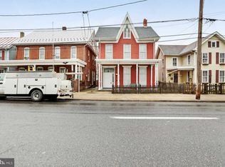 458 E Queen St, Chambersburg, PA 17201