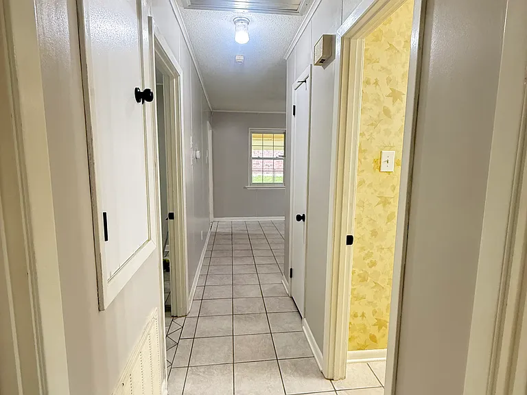 109 Davis Ln — Photo 15