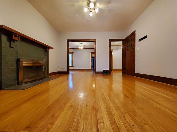 2nd image of 4734 N Albany Ave #2