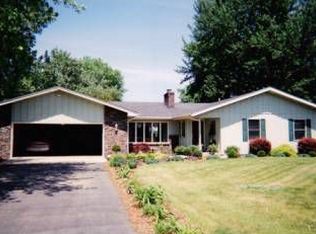 1644 Rockview Rd, Dixon, IL 61021