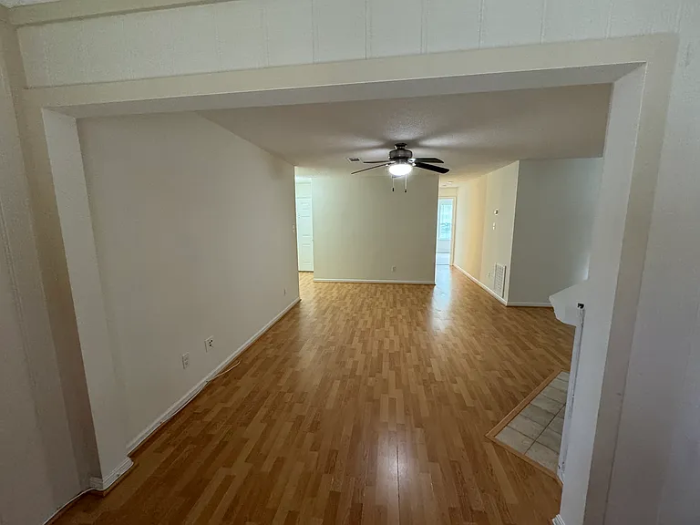 12103 Greenwood Ct #201 — Photo 11