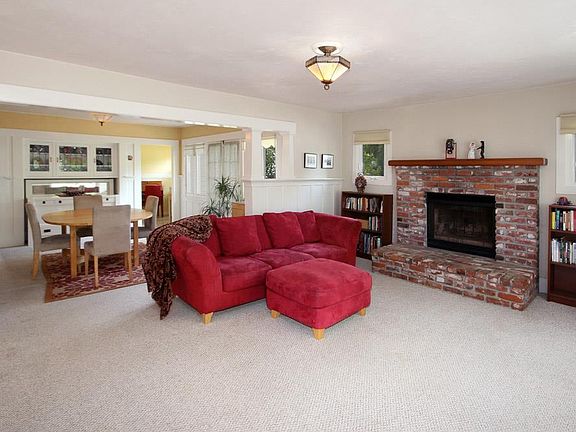3rd image of 221 Pacheco Ave