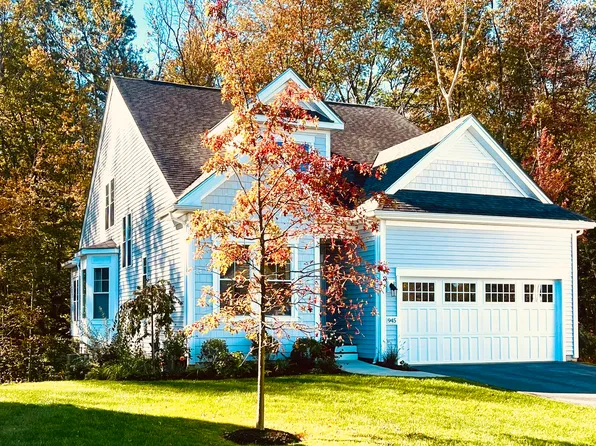 945 Mackenzie Lane #945, Oxford, CT 06478