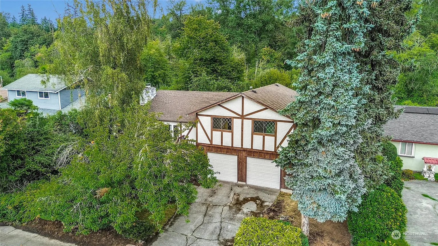 2006 Riverview Drive NE photo 1
