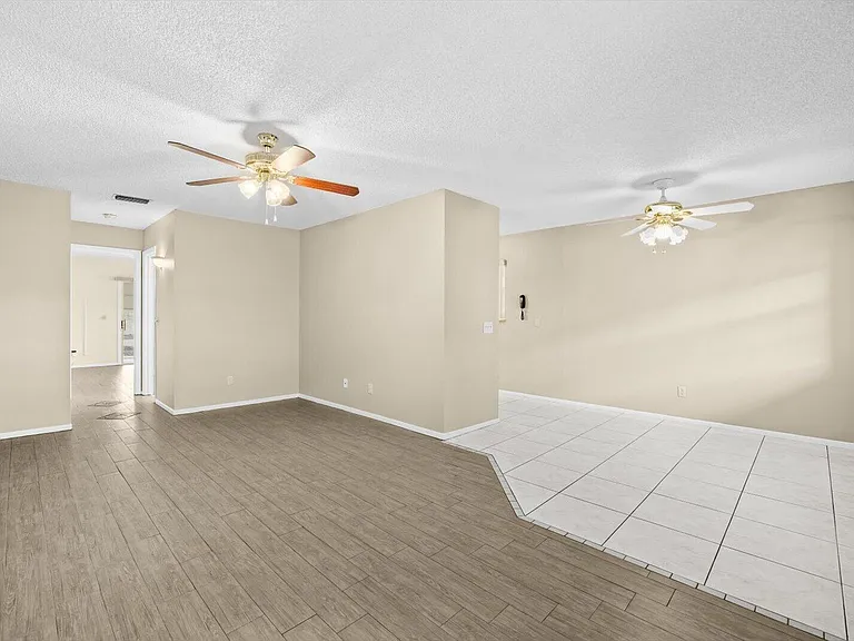 29 Lake Vista Trl #205 — Photo 16