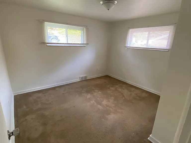 733 Darlington Rd — Photo 7