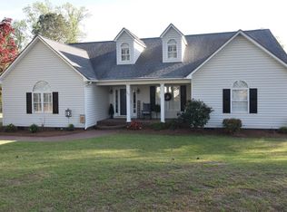 207 Winterlochen Dr, Dunn, NC 28334