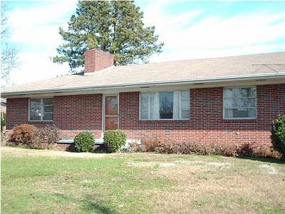 3rd image of 204 Lovella Dr