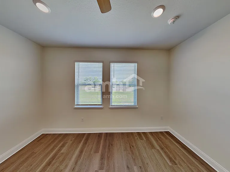 3728 Center Cove Ln — Photo 14