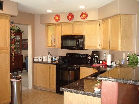 2nd image of 4306 E Graythorn Ave