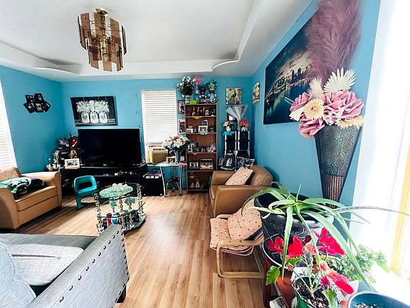5th image of 405 Oscar Ave