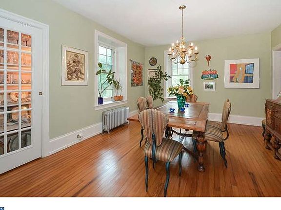 4th image of 521 E Mount Airy Ave