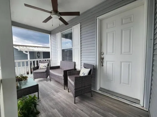 1361 Autumn Dr, Tampa, FL 33613