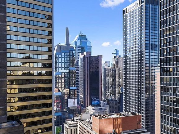 4th image of 159 W 53rd St APT 35D