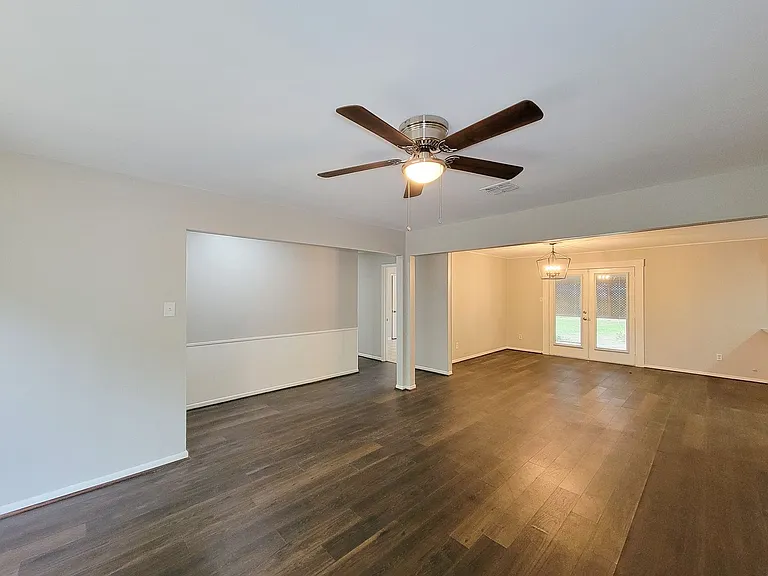 1803 Cypress Dr — Photo 8
