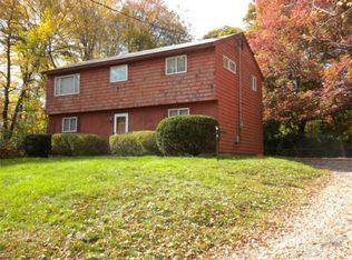 2 Wiggins Ave, Bedford, MA 01730