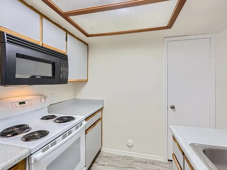 Rise Suncrest — Photo 30