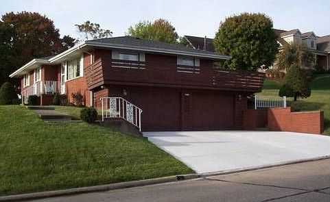 1st image of 1746 Forest Hills Dr