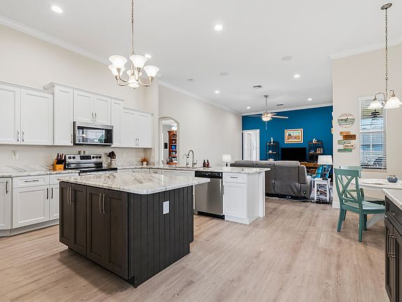 3rd image of 5771 NW Belwood Circle