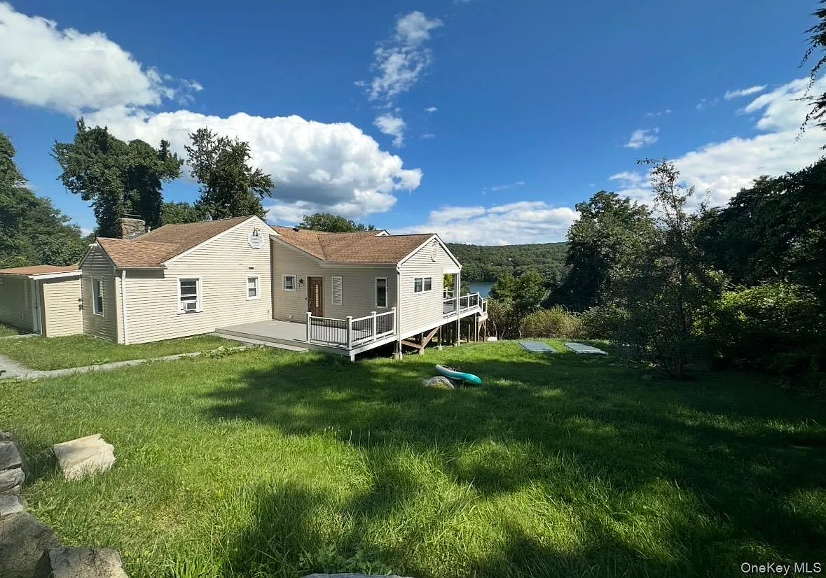 2 bed, 2.0 bath, 1574 sqft, $4,000 — Photo 1