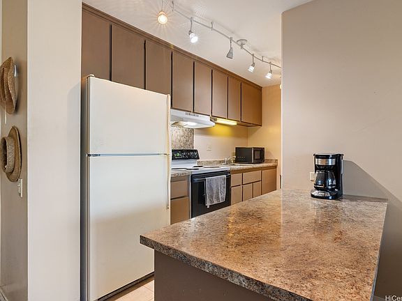 3rd image of 909 Ala Lilikoi St APT 608