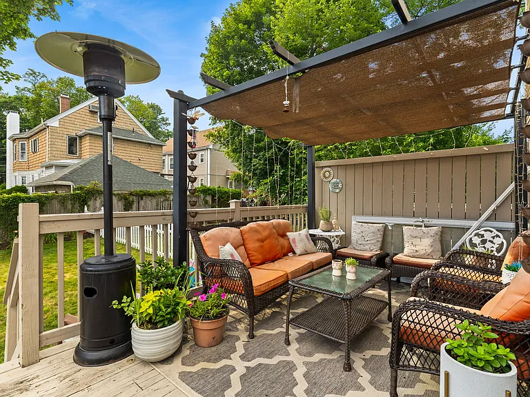 82 Hammond St #1 — Photo 22