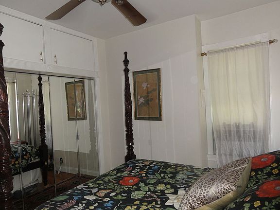 2nd image of 3063 Crescent St