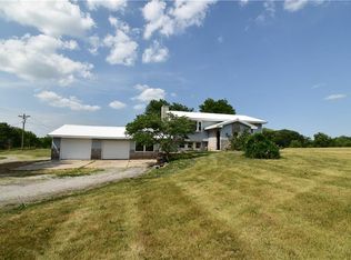 6527 SE Smith Rd, Cameron, MO 64429