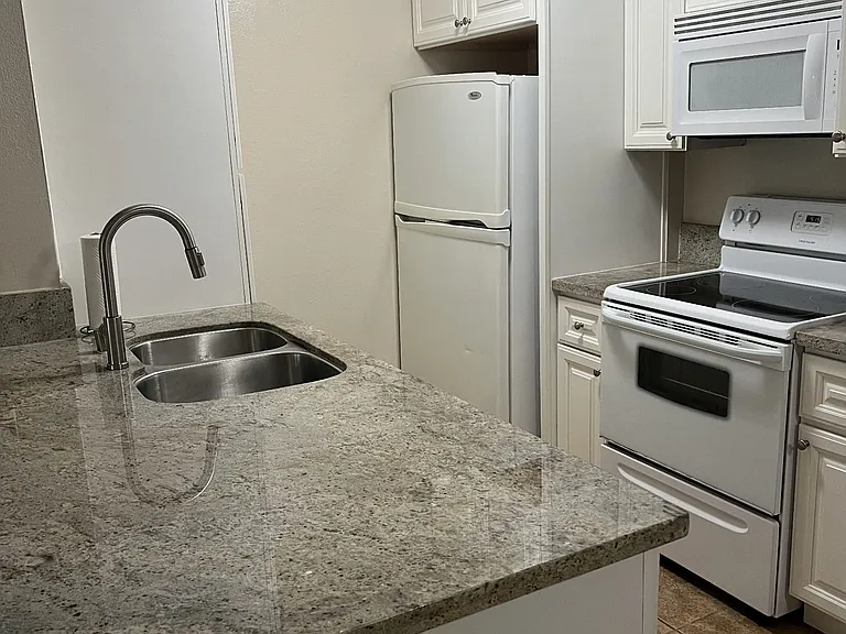 8650 Gulana Ave #L3168 — Photo 5