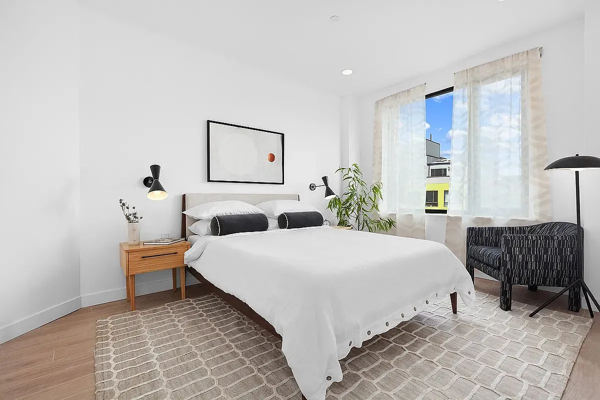 Building Photo - 912 Broadway #3K