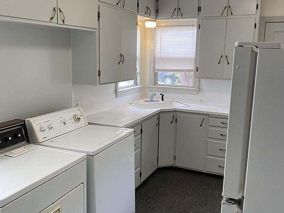 3rd image of 2818 35th St