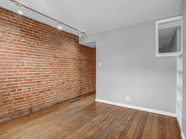1409 Covington St — Photo 20