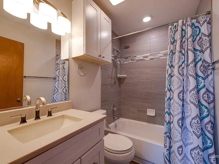 344 Kildare Ct — Photo 15