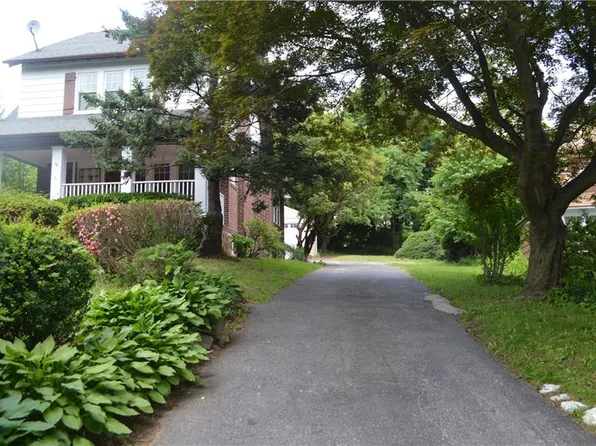 9 Pershing Ave, New Rochelle, NY 10801