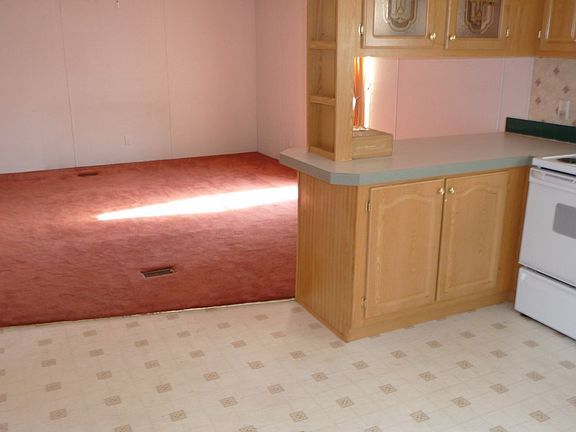 Kitchen/Eating Space