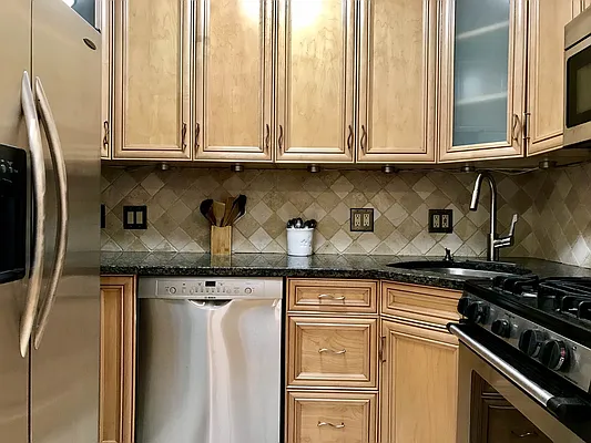 Rented by Compass | media 12