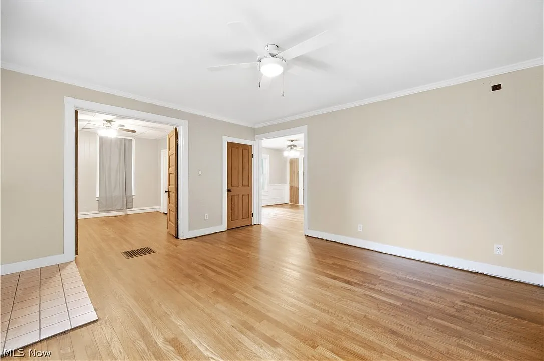 3 bed, 1.0 bath, 1644 sqft, $2,100 — Photo 3
