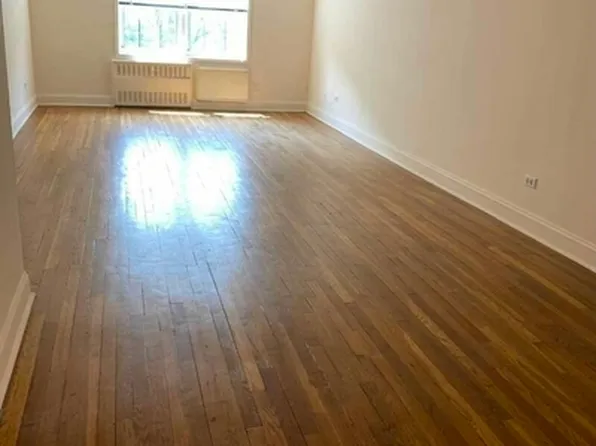 1402 West 4th Street image 1 of 2